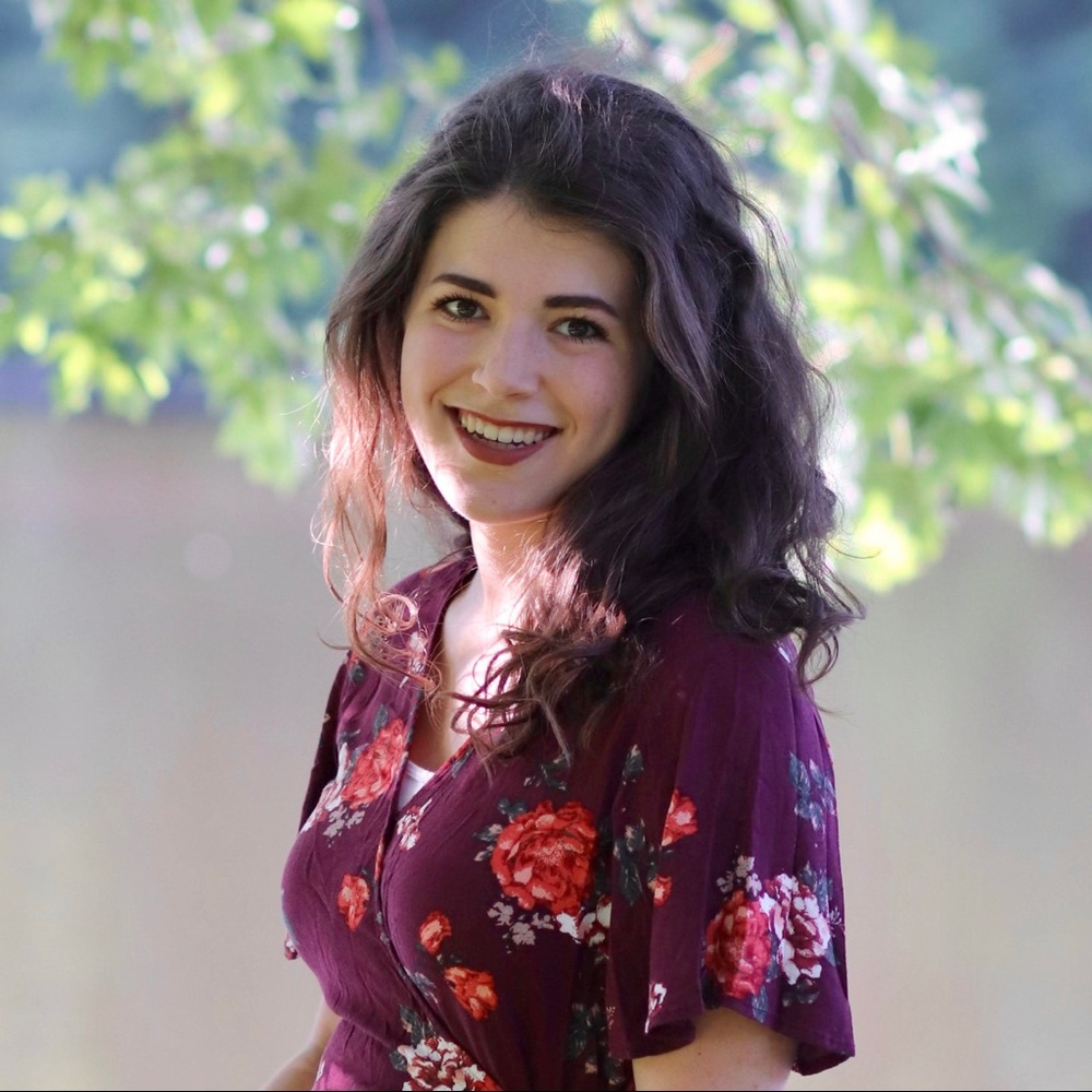 Meet your Posher, Caroline